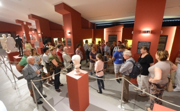 Népszerű volt az ingyenes tárlatvezetés - az ország minden részéről jöttek a pompeji kiállításra