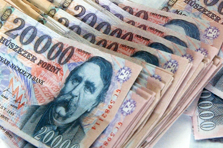 Az üzemanyagok jövedéki adójából több, a dohánytermékekéből kevesebb folyt be 