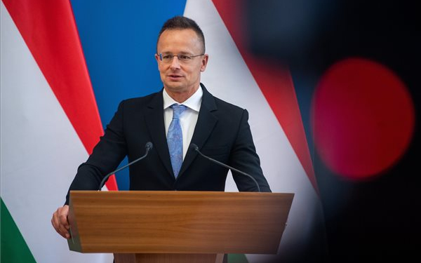 Szijjártó Péter: Európa ilyen súlyos biztonsági és gazdasági kihívásokkal még nem szembesült egyszerre