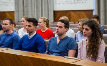 Fehérvár sportéletével ismerkedtek a sportközgazdász hallgatók a Városházán