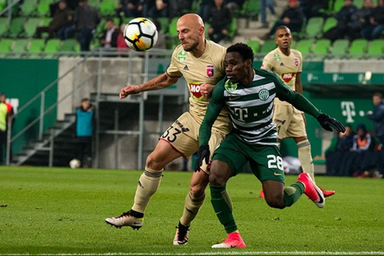 EGY FÉLIDŐT ÁTALUDT ÉS KIKAPOTT A FERENCVÁROSTÓL A VIDI