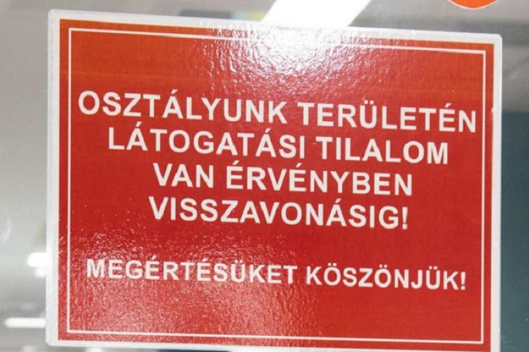 Ideiglenes látogatási tilalom a Fektehegy-Szárazréti Idősek Otthonában