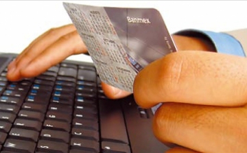 Minden második netes vásárló bankkártya-adatok segítségével fizet