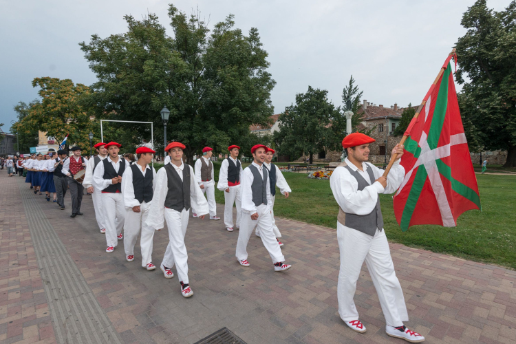 Forgalomkorlátozások csütörtökön, a Nemzetközi Néptáncfesztivál záró napján