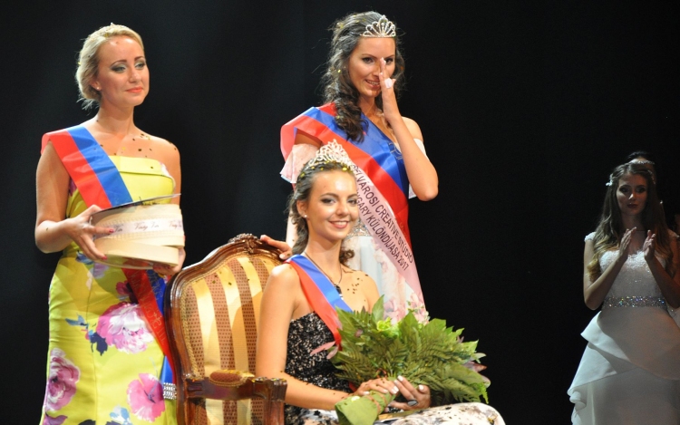 Reichert Karolina nyerte a 15. Fehérvár Szépe - szépségverseny döntőjét