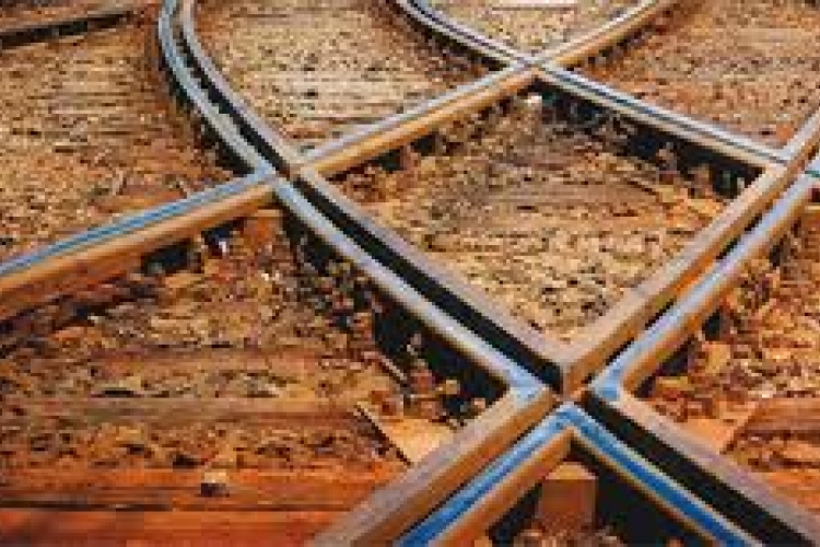 Sínen van a nagysebességű vasúti pálya kialakítása Békés megyében
