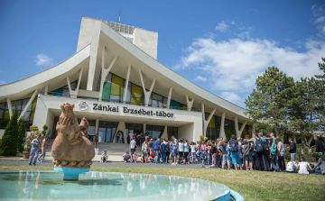 Erzsébet-táborokat népszerűsítő kampány indul