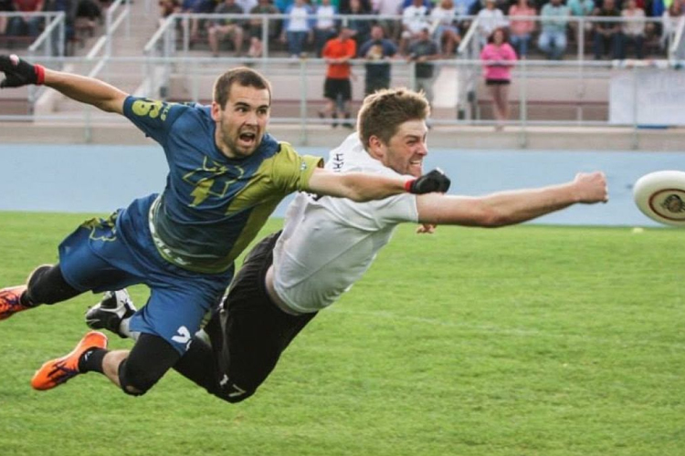 Közösségi frizbi edzéseket szervez a Fehérvár Lionz – kezdőket is várnak