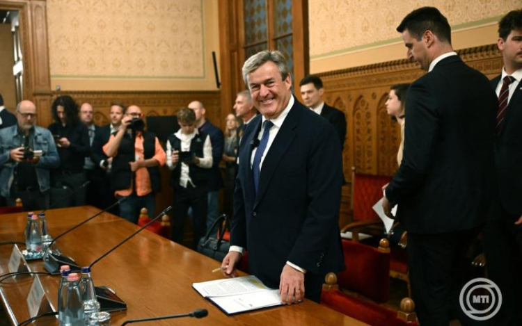 Kapitány István: Magyarország nem válik le az orosz energiáról, és marad a rezsicsökkentés