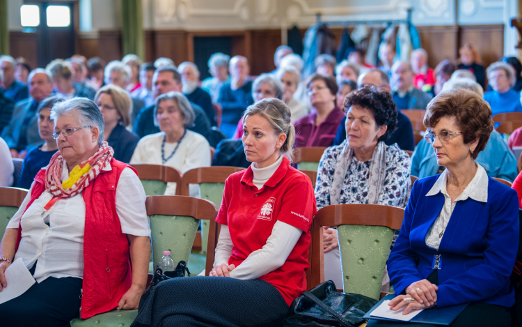 Jubileumot ünnepeltek - 25 esztendős a székesfehérvári Egyházmegyei Karitász