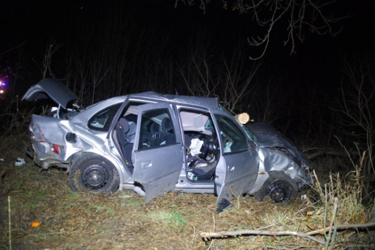 Lesodródott az útról, majd szalagkorlátnak ütközött egy soponyai férfi