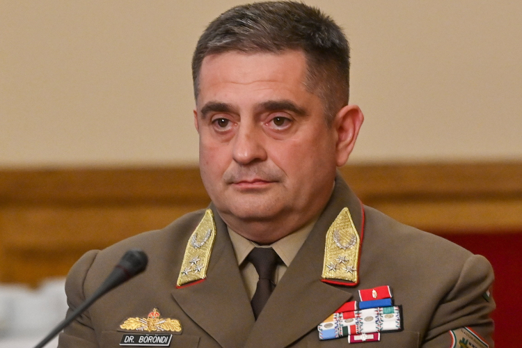 Vezérkari főnök: emelni kell a Magyar Honvédség harckészültségét