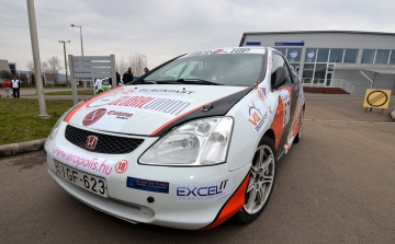 Régi Honda, új színekkel az Eger Rallye-n